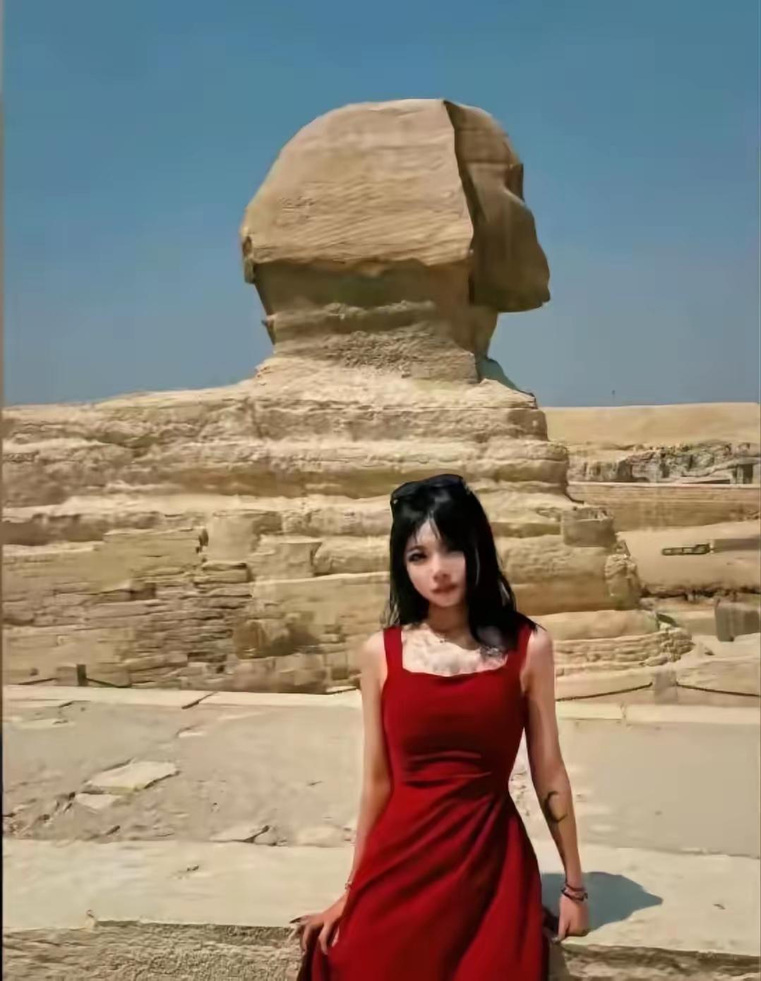 这回真是她妈尴尬到抠出三室一厅！前几天还全网揪心寻找的埃及失联中国女孩，居然是绑