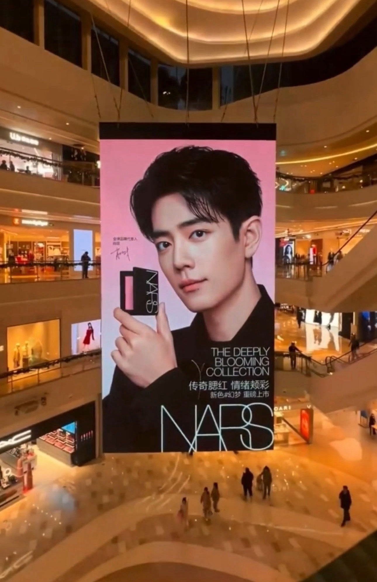 我靠谁家的吃这么好这无可挑剔的女娲毕设的颜值👍🏻 