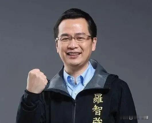 蓝营中生代罗智强获郑丽文力挺，线上舆论能力成选战新变量 台海时刻
 
国民党中生