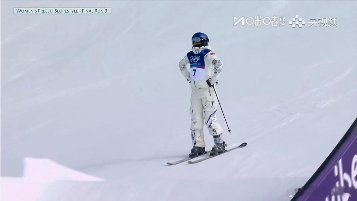 祝贺谷爱凌！第一跳非常精彩，不断的挑战自我让她再度登上领奖台！继续冲呀！谷爱凌决