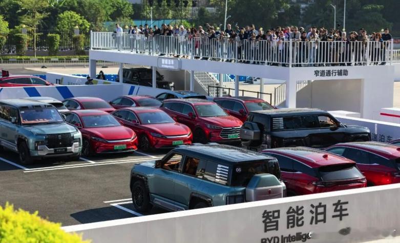 比亚迪汽车比亚迪推进l3量产内测天神之眼 L3量产内测，跟进最快的还是比亚迪。比