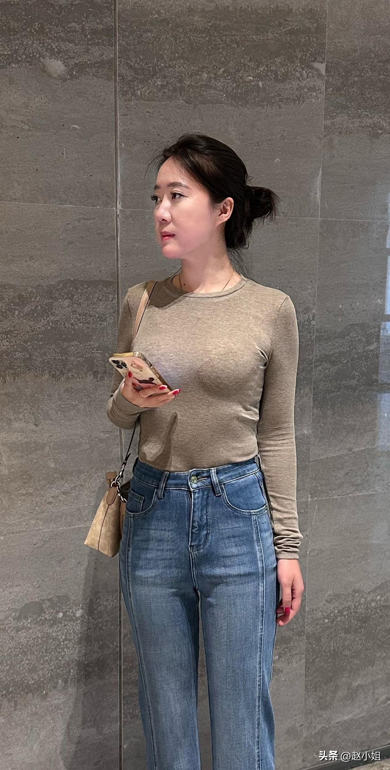 结婚以后才明白：
浪漫是假的，新鲜感会过期，
唯有柴米油盐和责任，才是真的。
做