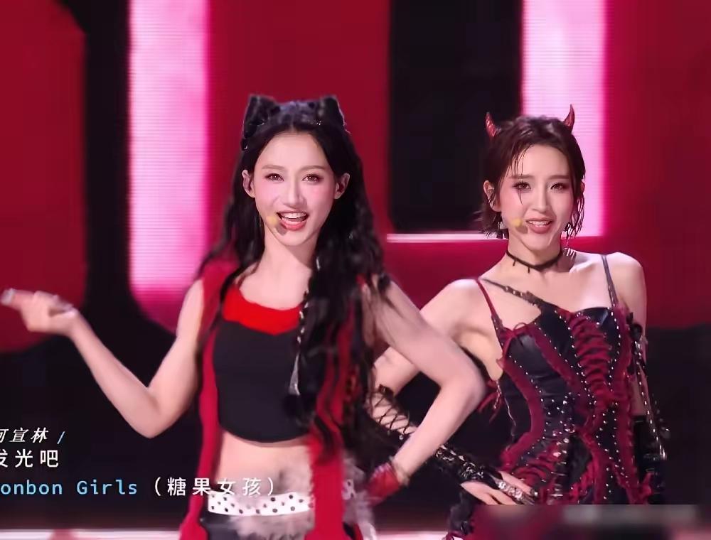 这怎么不算是好人有好报呢？

难怪观众愿意包容唐艺昕，毕竟这姐有事真上。

浪姐