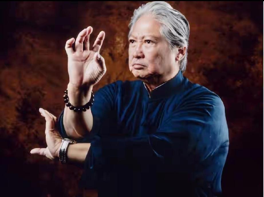 洪金宝自曝烂赌往事！片场双屏看赛马，儿子回应身体回春真相
 
      香港影