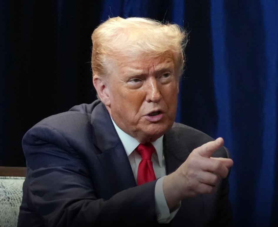 美国着急，芯片积压
目前，英伟达已经告知中国客户，计划在2026年农历新年前开始