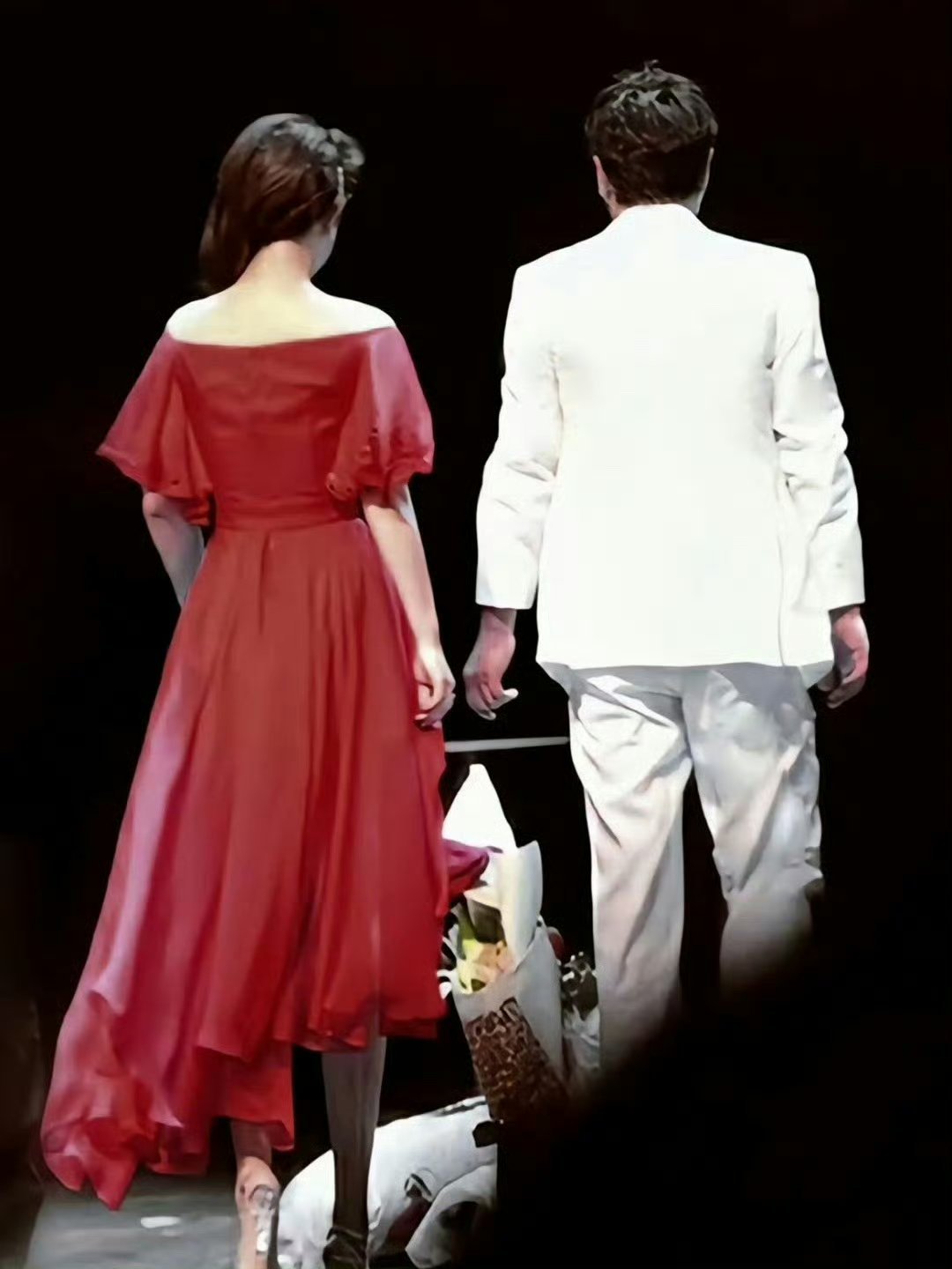 沈腾马丽 我欲成冰再也无退路舞台上的黄金搭档，真是太有范了！ 