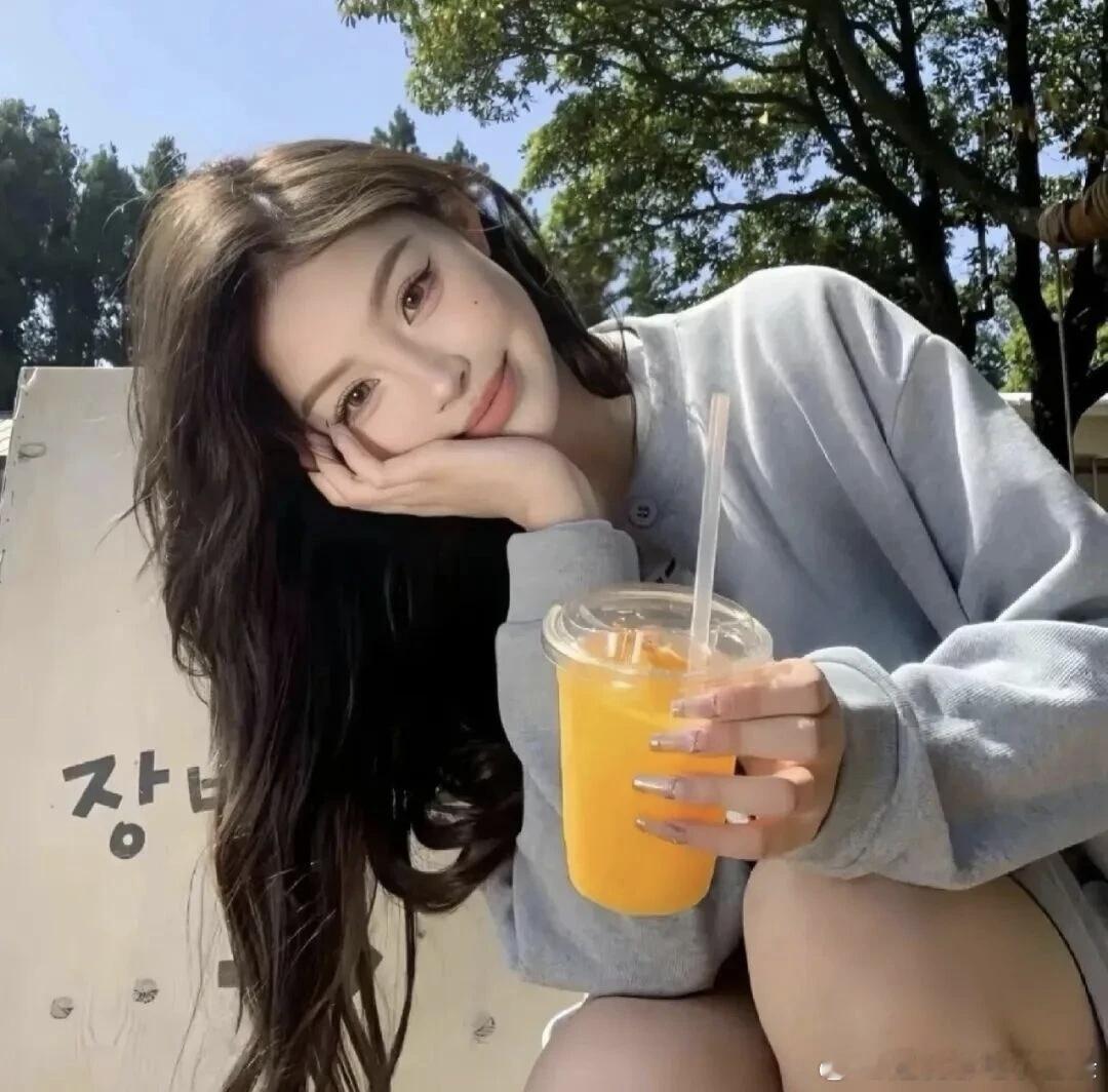 Share | 花儿都是百花齐放的 精致女生头像 