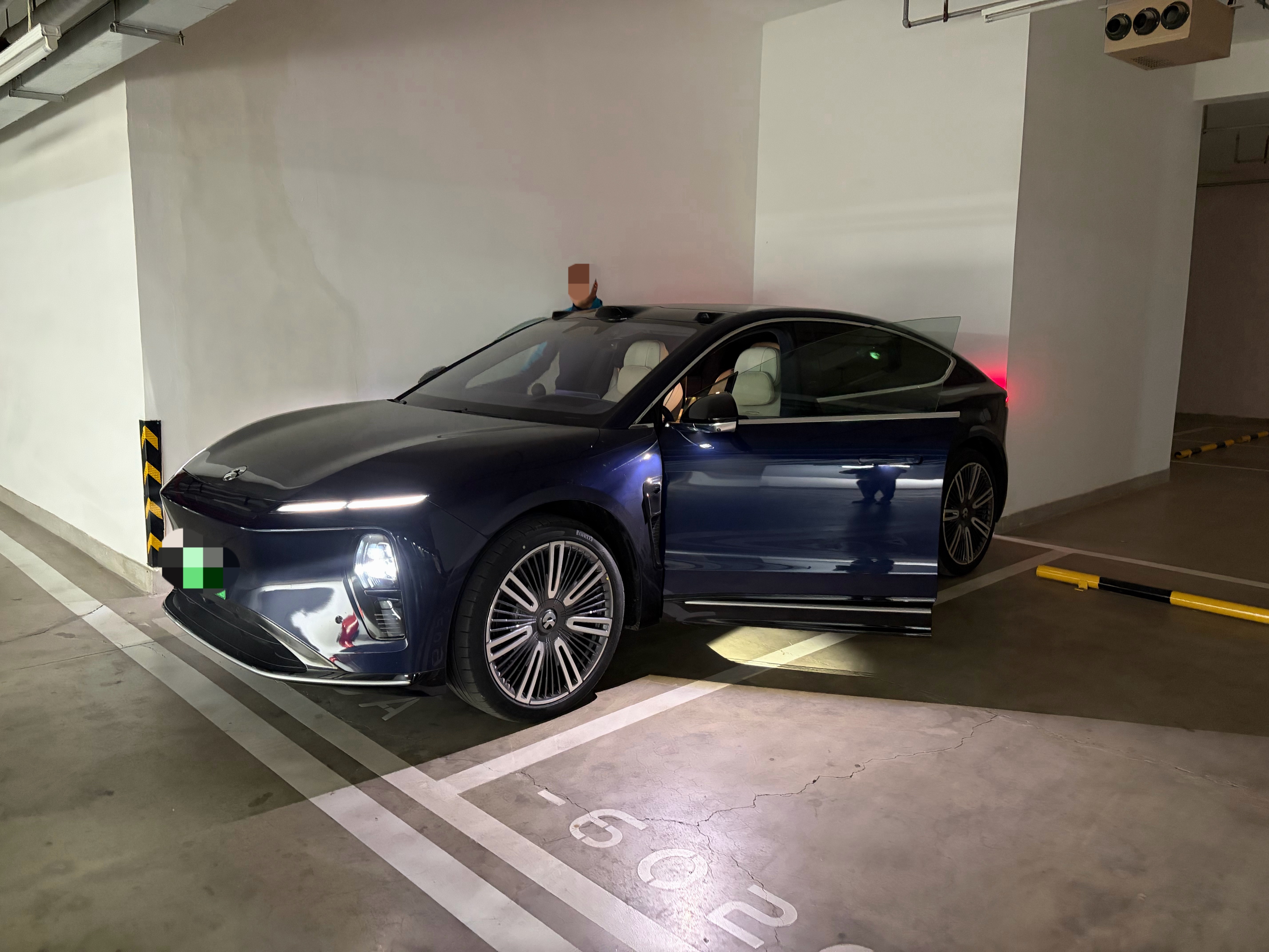 ET9 修好回来了[馋嘴]蔚来一键维保的效率不错[good]检查以后发现不只是左