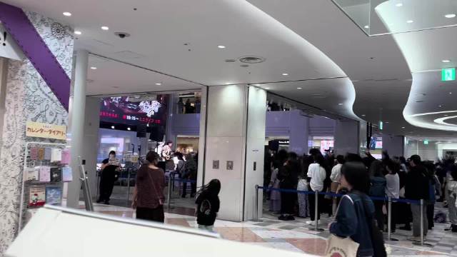 日本视觉系摇滚，不知道的还以为误入那个摇头丸现场
