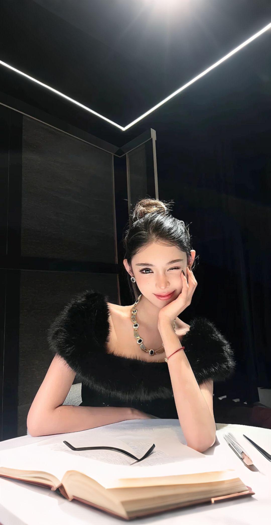 新衣服是用来讨好自己的 你的人生也是