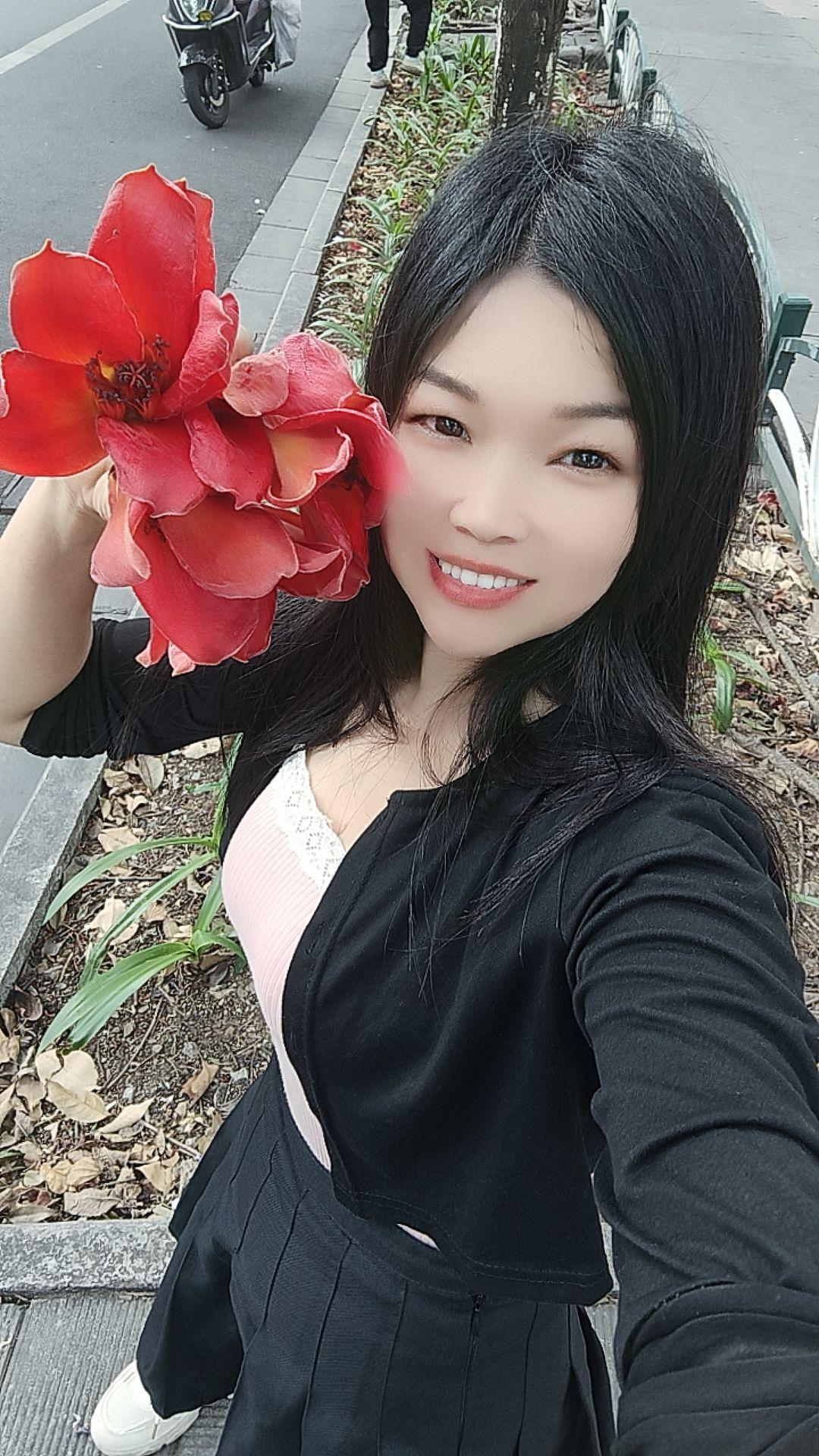 <p>花开如梦 </p>