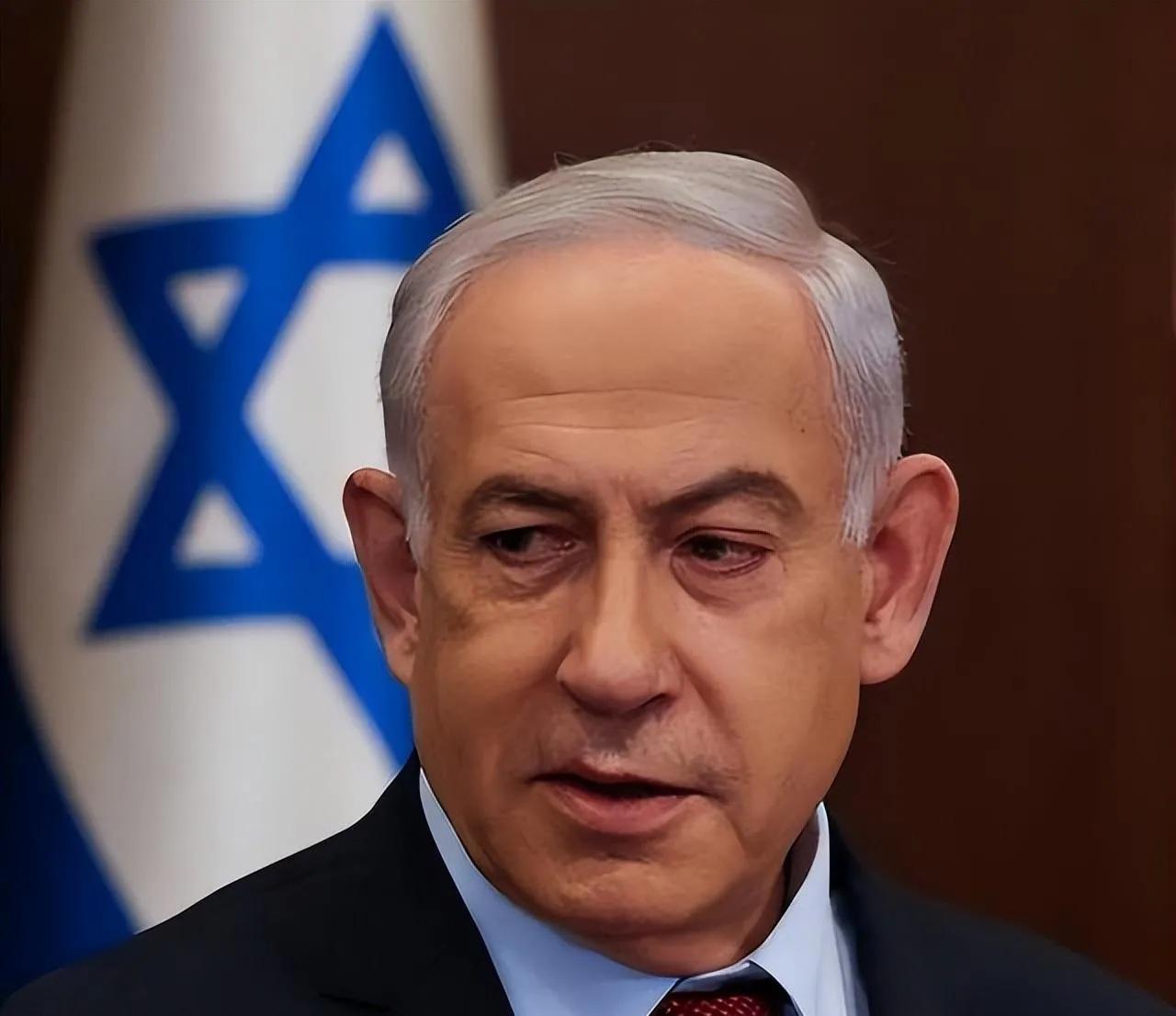 以色列媒体《国土报》报道称，“内塔尼亚胡为与伊朗的战争设定了三个目标，他一个也没