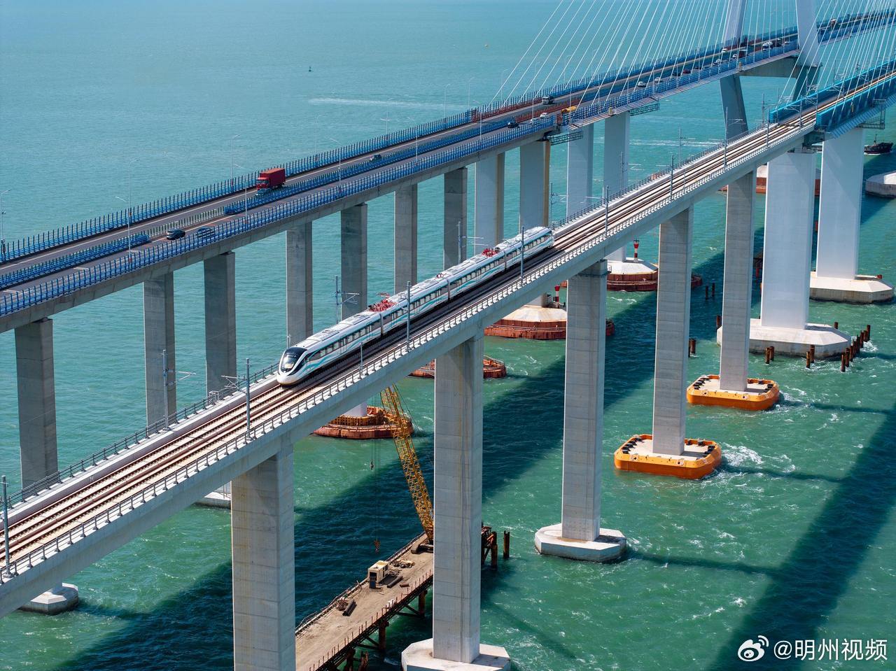 宁波12号线试乘首日人气爆棚建议错峰出行 今天（9月14日），备受市民期待的宁波