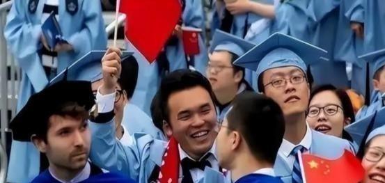 美国 民调称77%民众反感中国，中国民众对美好感度呢？结果让白宫沉默。皮尤报告曾
