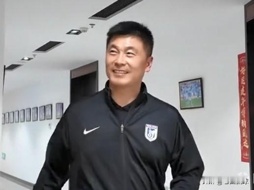 大连英博冬窗首签--李国旭续约…昨天，大连英博官方宣布，俱乐部与主帅李国旭完成续