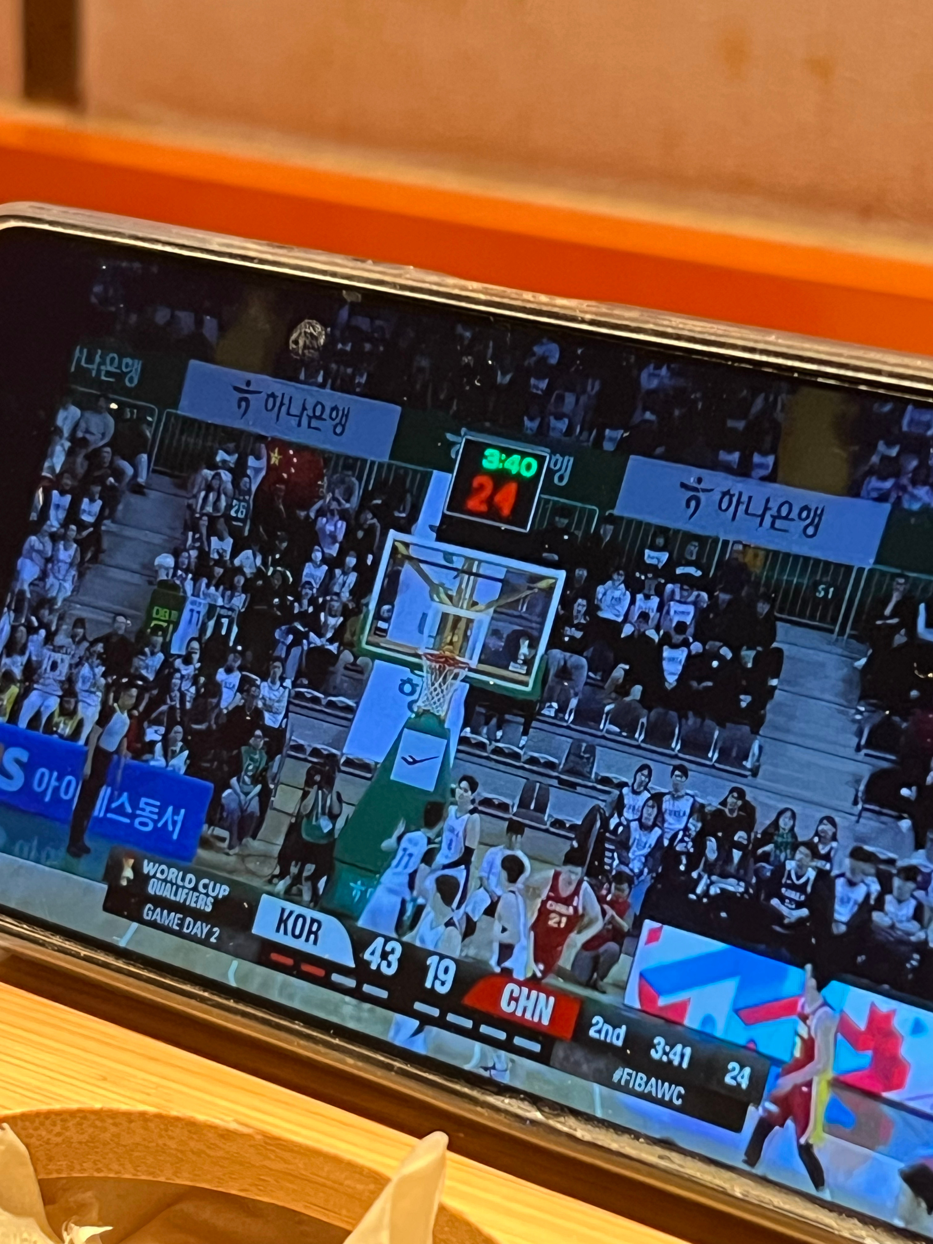 到底怎么了 ……………………………………………中国男篮vs韩国男篮