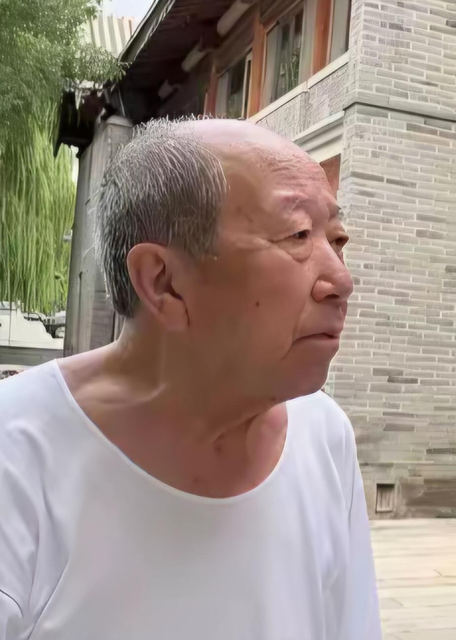 王铎：演员雷恪生的现在状态。已经90岁了，但智力出现了问题，大脑不如年轻时代灵活