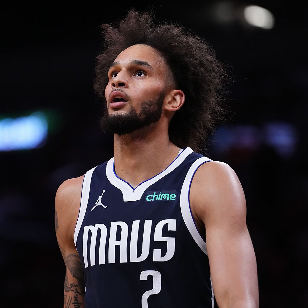 球队官方更新：莱夫利因右脚肿胀不适持续缺阵，目前正就后续治疗方案寻求多方医疗意见