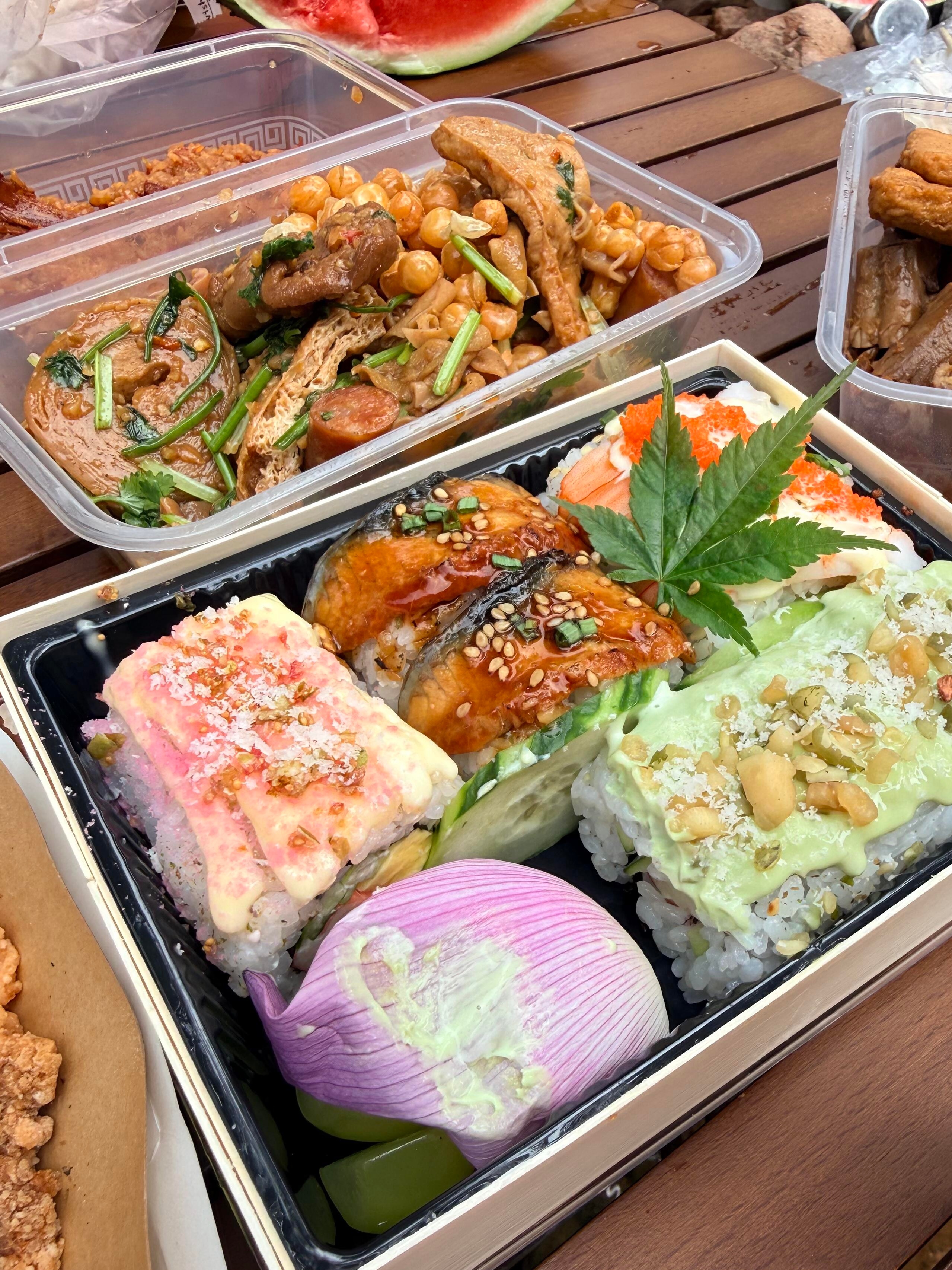 把生活搬进自然,松弛感藏在每阵风里。 