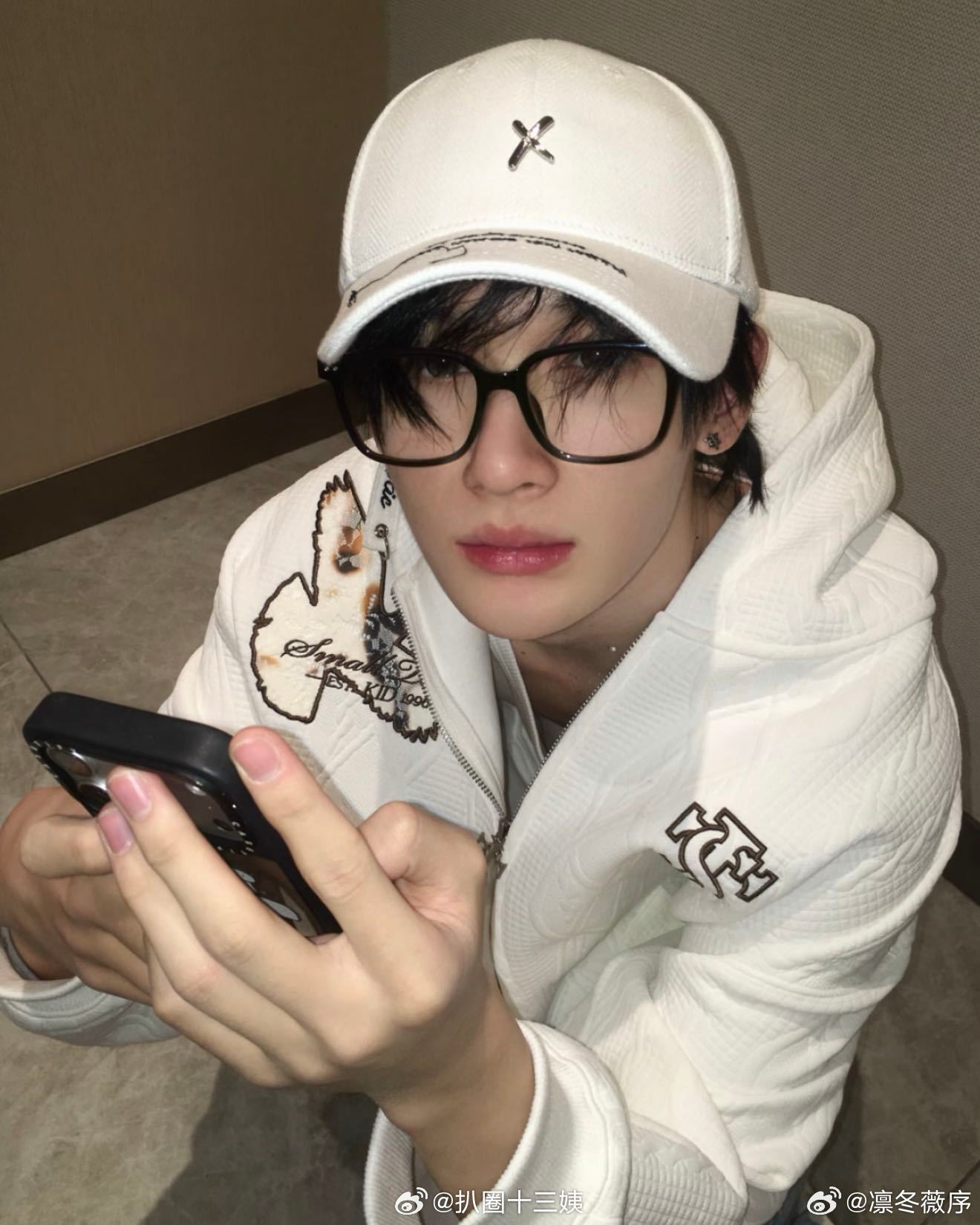 余宇涵回忆起叛逆期的烦恼 节目里的场景一下戳中了余宇涵，回想当年的叛逆和不耐烦，