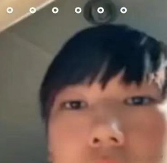 S16瑞士轮第三轮赛程强度有点大，IG打HLE时间放在了凌晨1点，TES直面G2