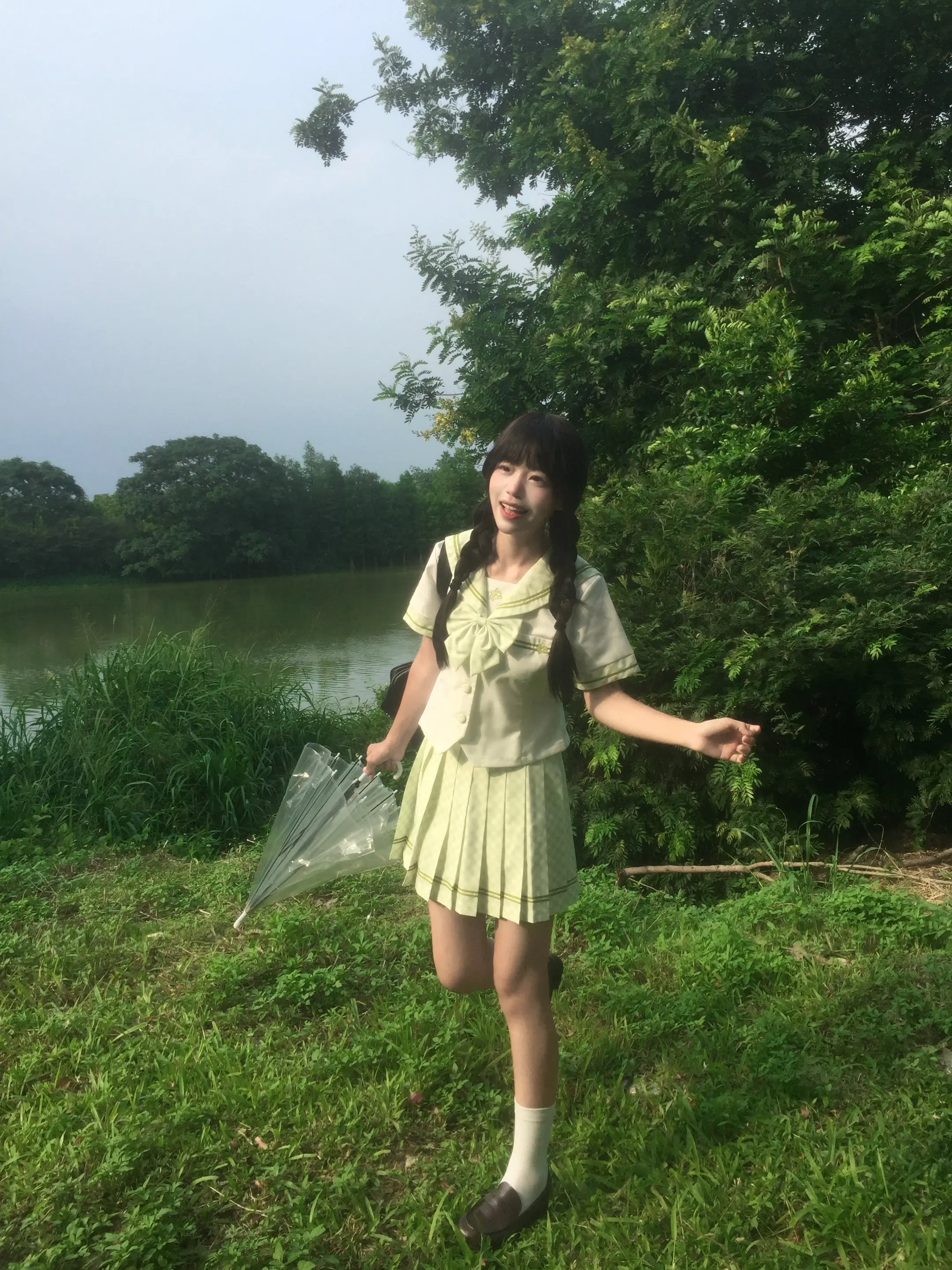 你能否为我写一次诗 落款是无尽夏。