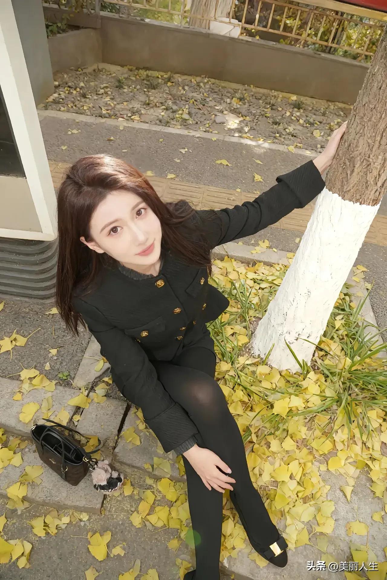 蒹葭苍苍，白露为霜。所谓伊人，在水一方一眼沦陷的神级美图 来分享下你眼中的倾城美