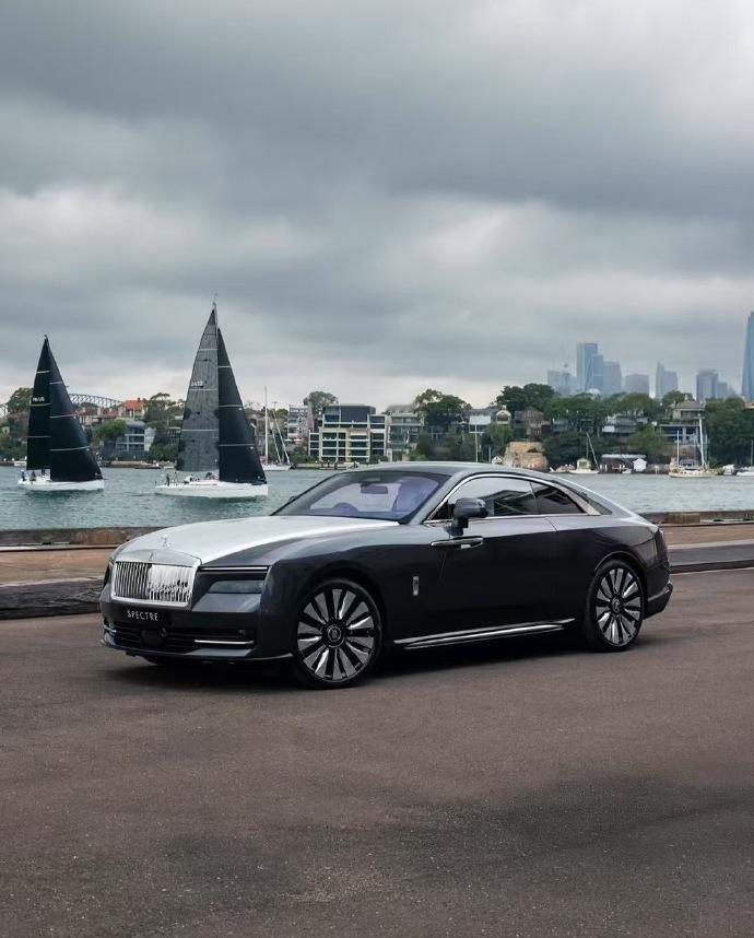 劳斯莱斯闪灵，应该是目前最贵的五座电动车！ 