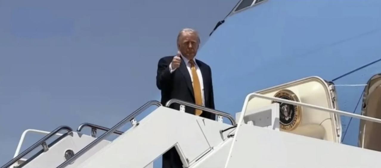 特朗普访华：压力之下的“求救”之旅？

特朗普总统此时访华，背后信号耐人寻味。要