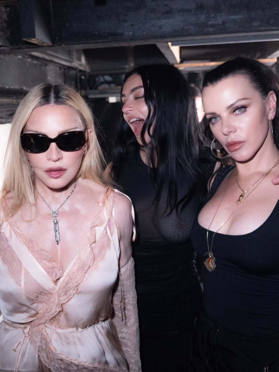 Madonna  Madonna巴黎CLUB CONFESSIONS 