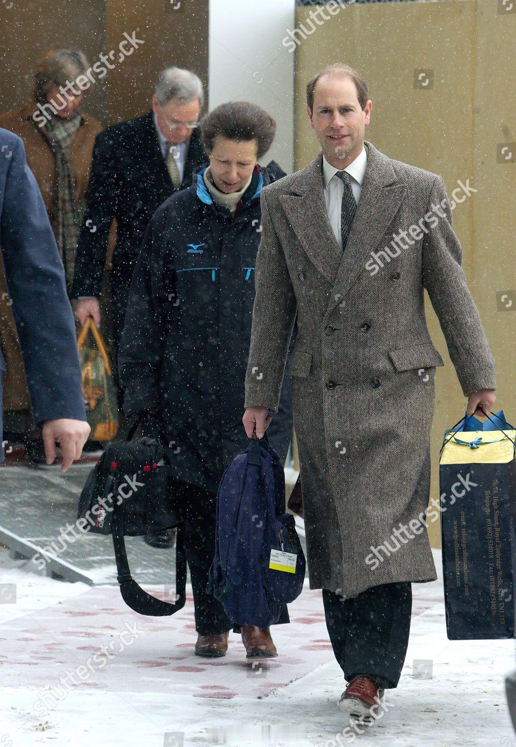 英国王室  2007年2月23日，威塞克斯伯爵爱德华王子、安妮长公主、蒂莫西劳伦