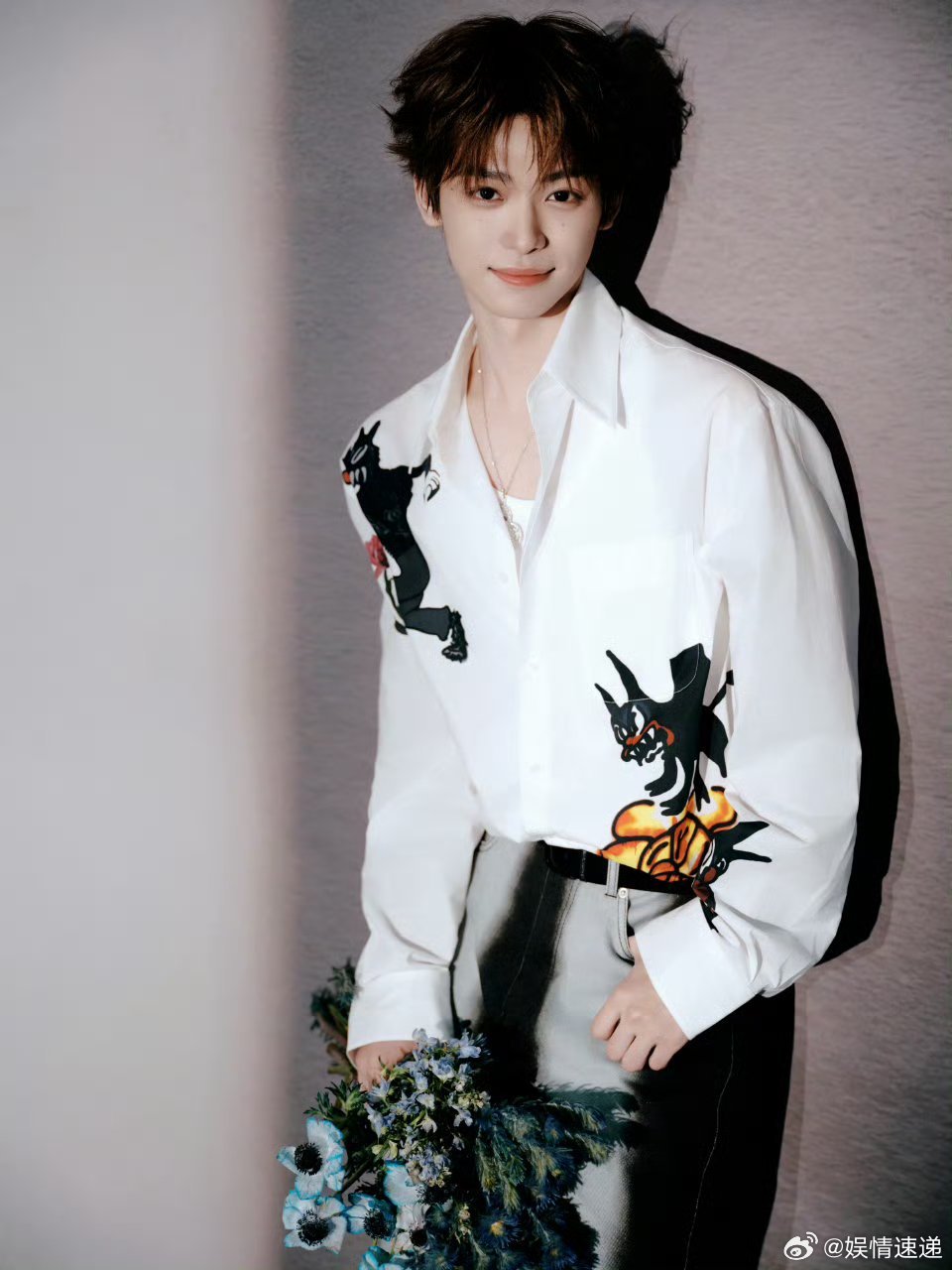 梓渝唤醒春意梓渝春分捧花照知道了 