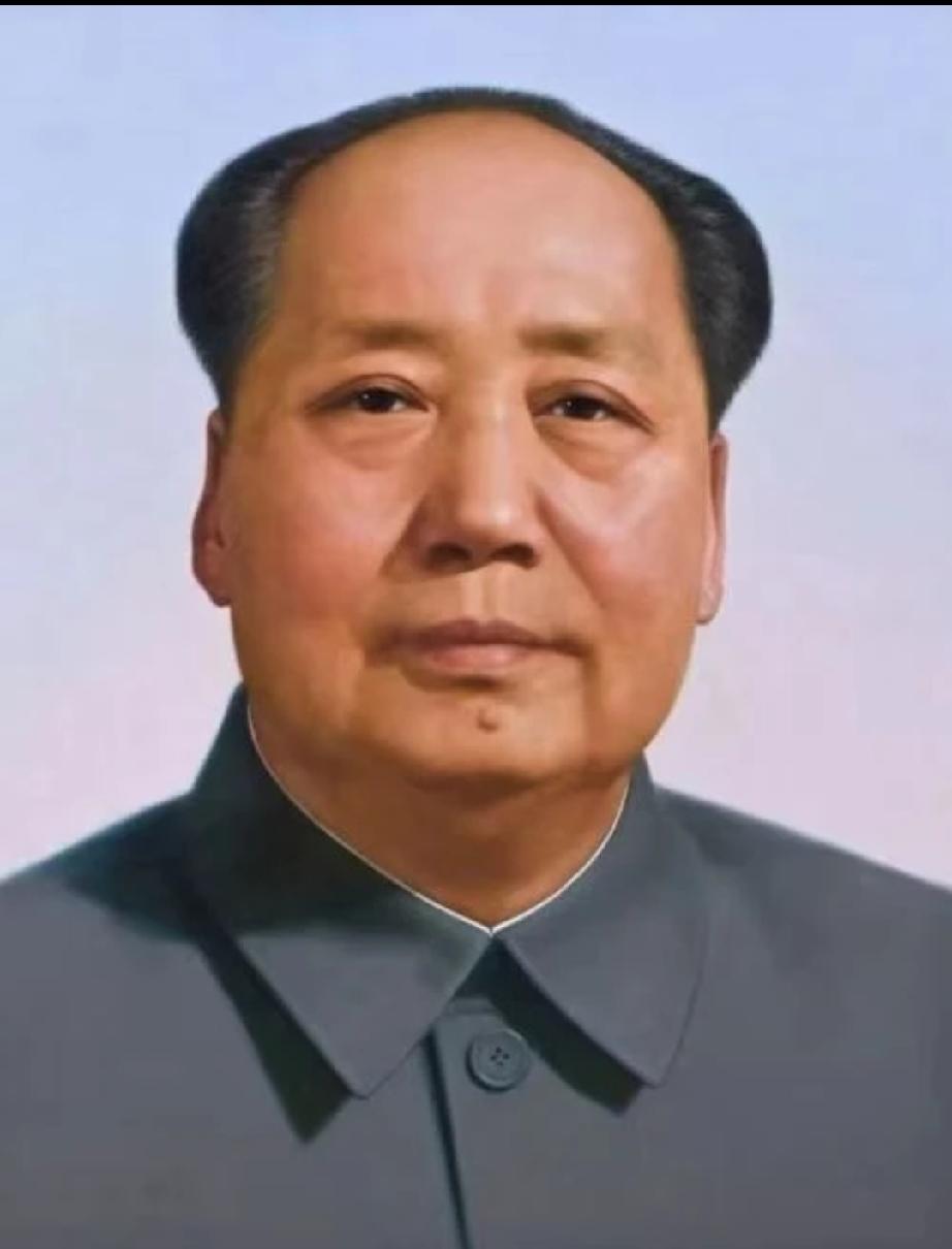 英魂照山河，世代永不忘！       
 今天是9月9日，是伟人毛泽东逝世五十周