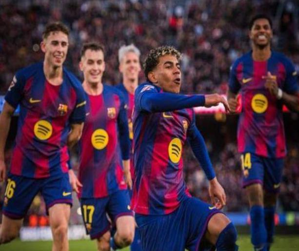 亚马尔赛季报销 噩耗传来，心都揪紧了！巴萨的天才小将亚马尔，在对阵塞尔塔的比赛中