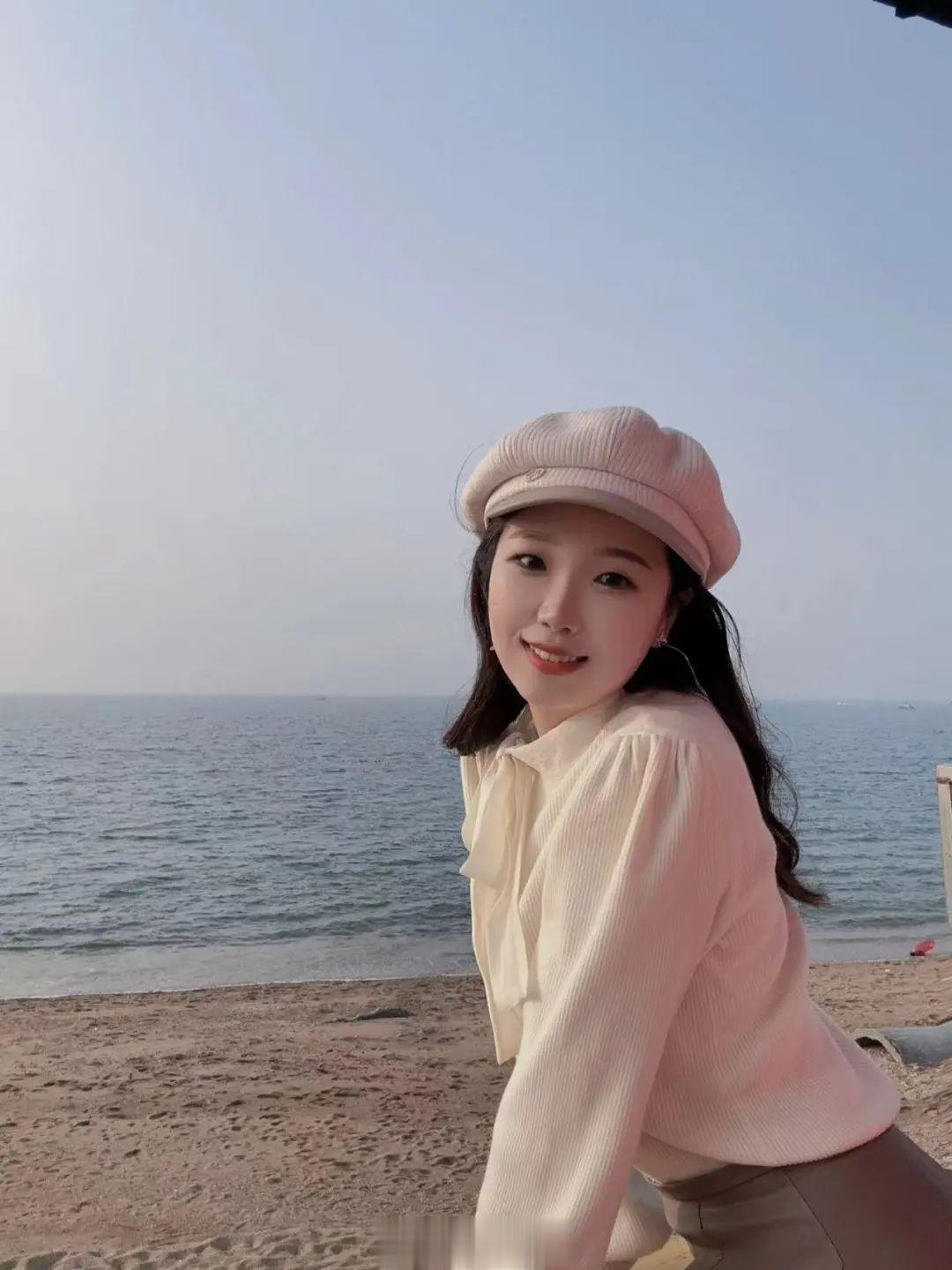 【高架桥上逆行救人，粉衣小姐姐：希望能影响更多人】11月15日13时许，安徽合肥