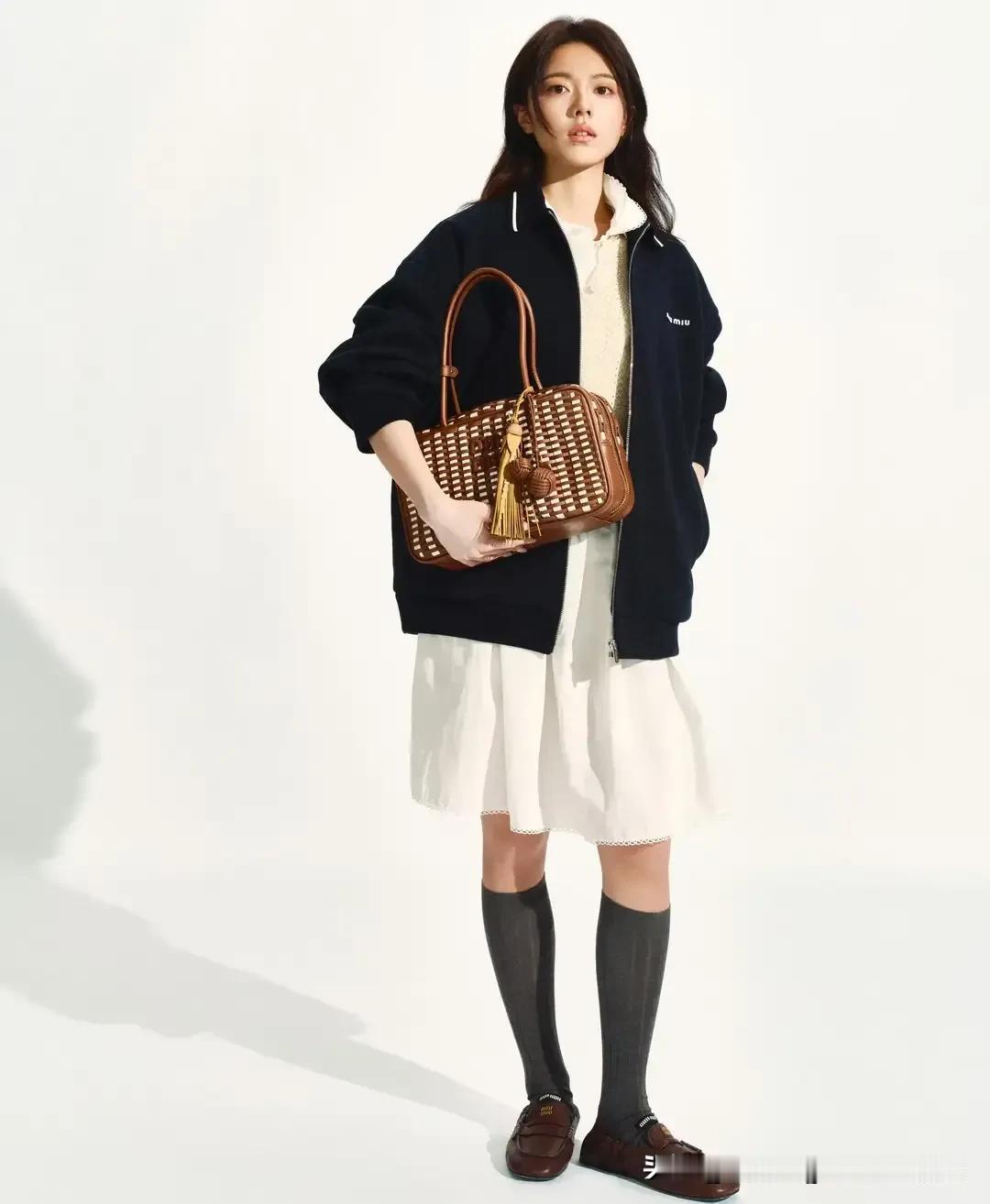 赵今麦周也美女气质好
