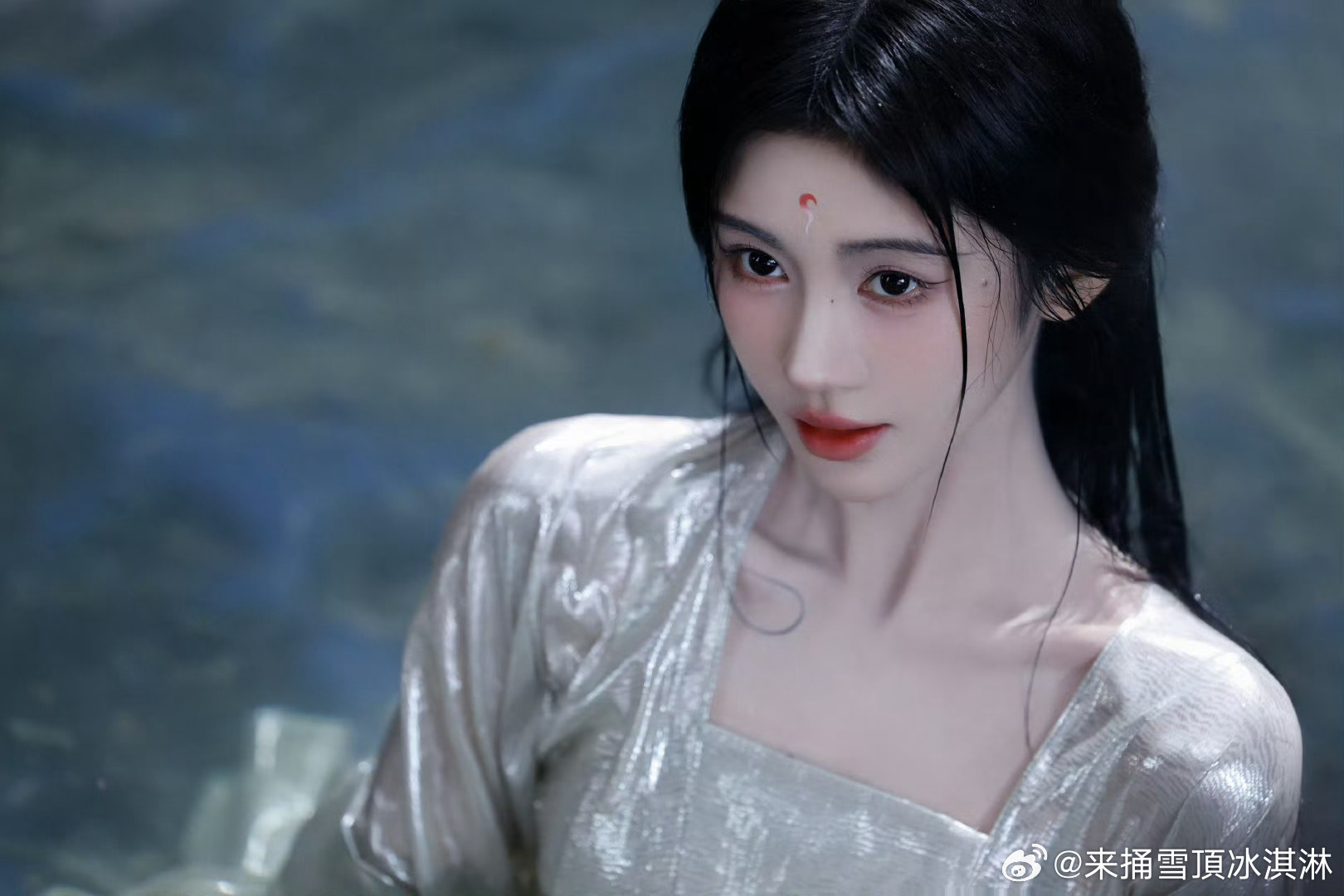 鞠婧祎露芜衣角色曲上线鞠婧祎ost上线好的呀 