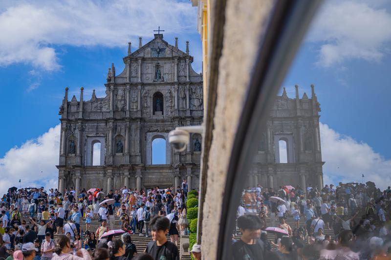 全运会十五运会澳门赛区筹备办公室主任潘永权介绍，澳门赛区火炬传递将于11月2日在