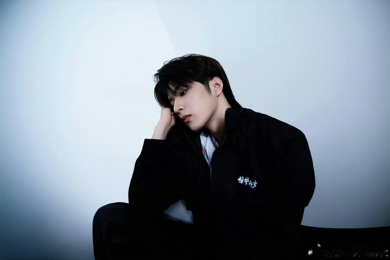 刘耀文在惊蛰无声里的作用 嘻嘻门面耀文，聪明干练 