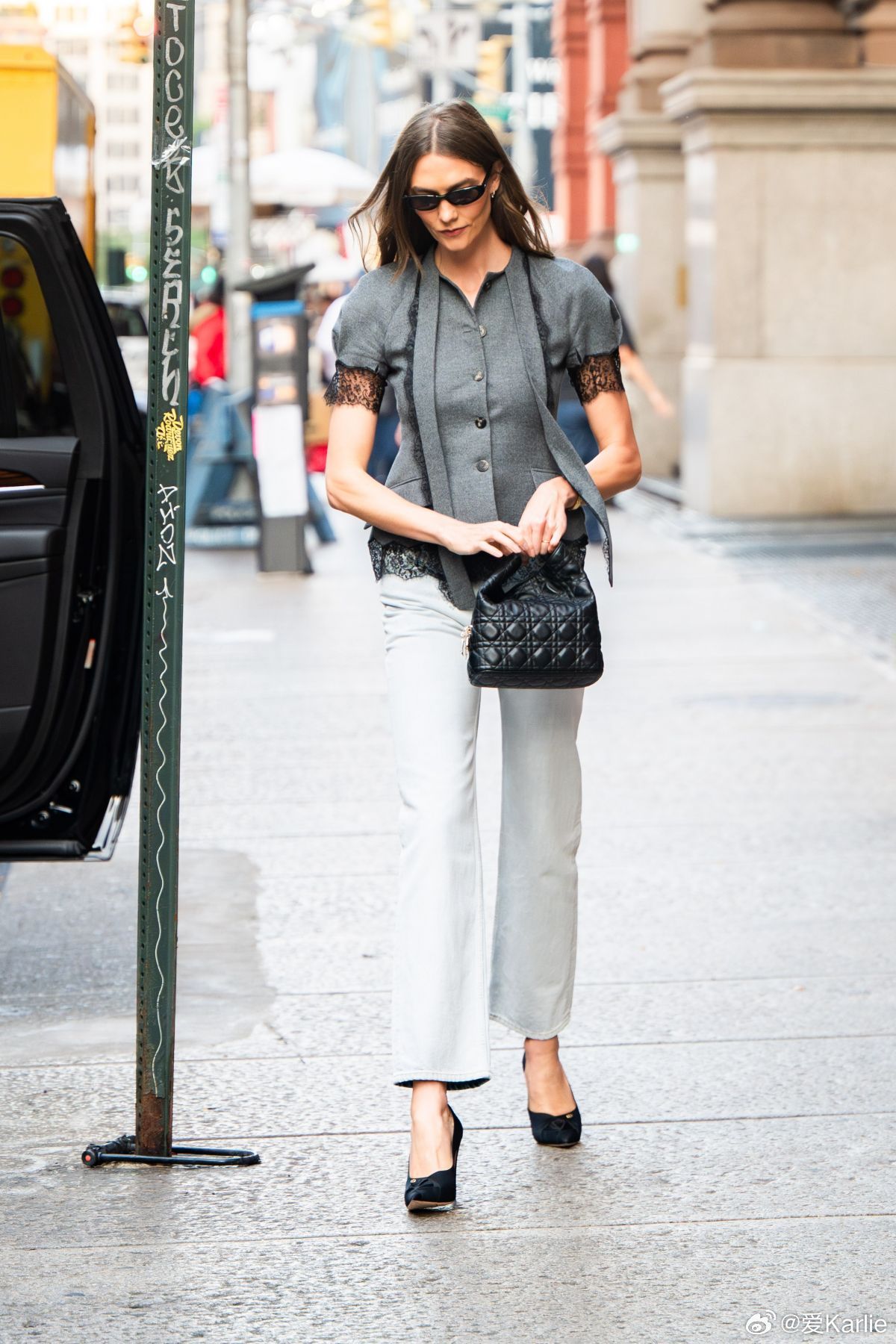 爱karliekarliekloss KARLIE KLOSS Out and 