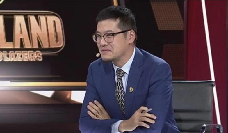 杨毅一句话点破广东输球真相：单外援打三外援，这球没法玩。
季前赛汕头站，广东68