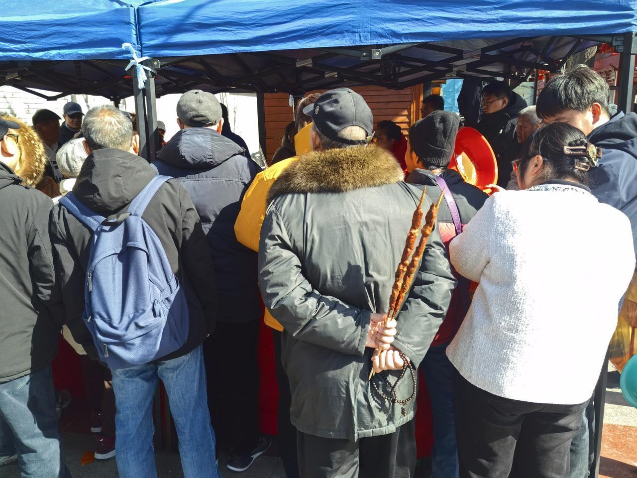 大爷您这是仗串儿走天涯吗[快哭了][快哭了][快哭了]差点蹭人一身[我想静静][