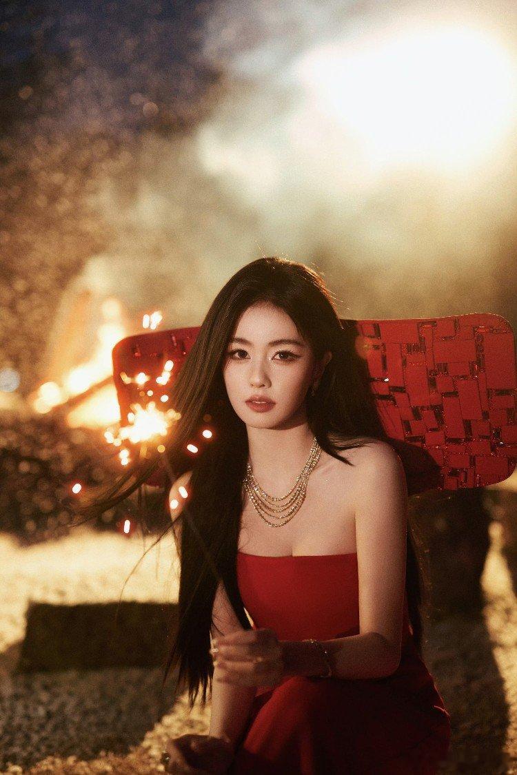 白鹿的洗衣新搭子 荧幕里演绎万千角色，生活里坚守洁净初心。品牌和白鹿长久双向奔赴