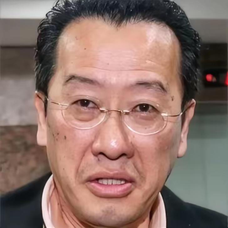 台湾地区所谓的防务部门负责人顾立雄，这个台独顽固分子出身深蓝，转为深绿，2020