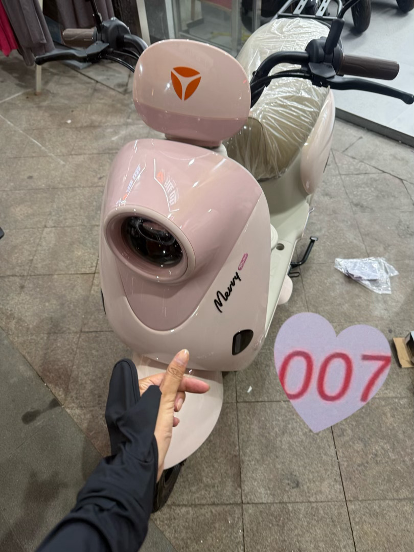 再听到那个女孩的信息她已经提车了 
