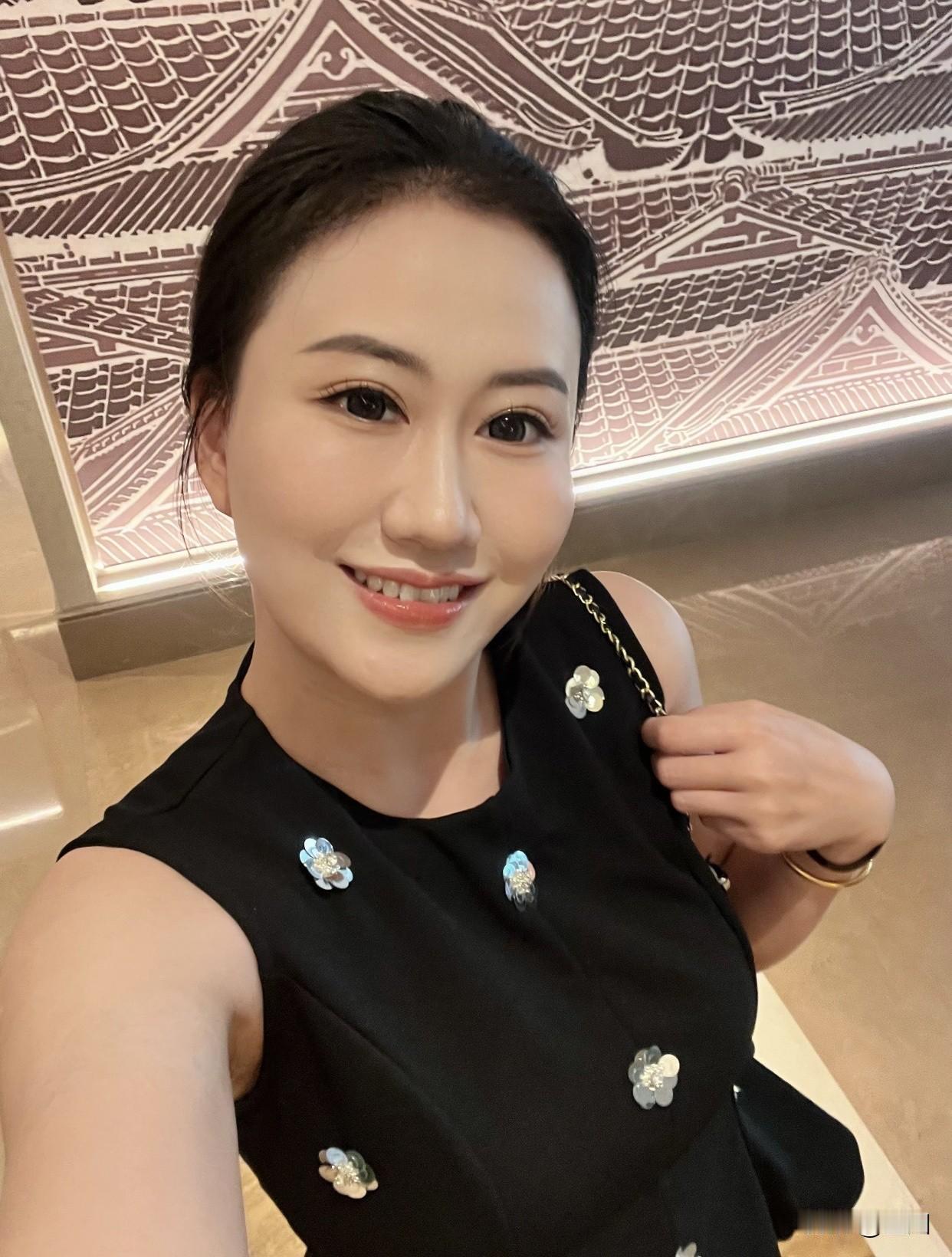 善良的女人婚姻上幸福吗以乐观态度面对生活挑战，促进夫妻关系和谐。像那些成功男人背