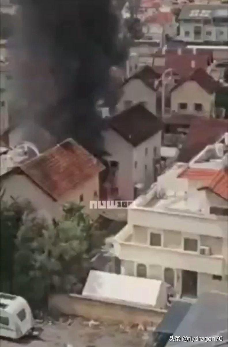 🚨🇮🇷🇮🇱据报特拉维夫遭到伊朗多枚子弹药袭击，至少12人受伤。