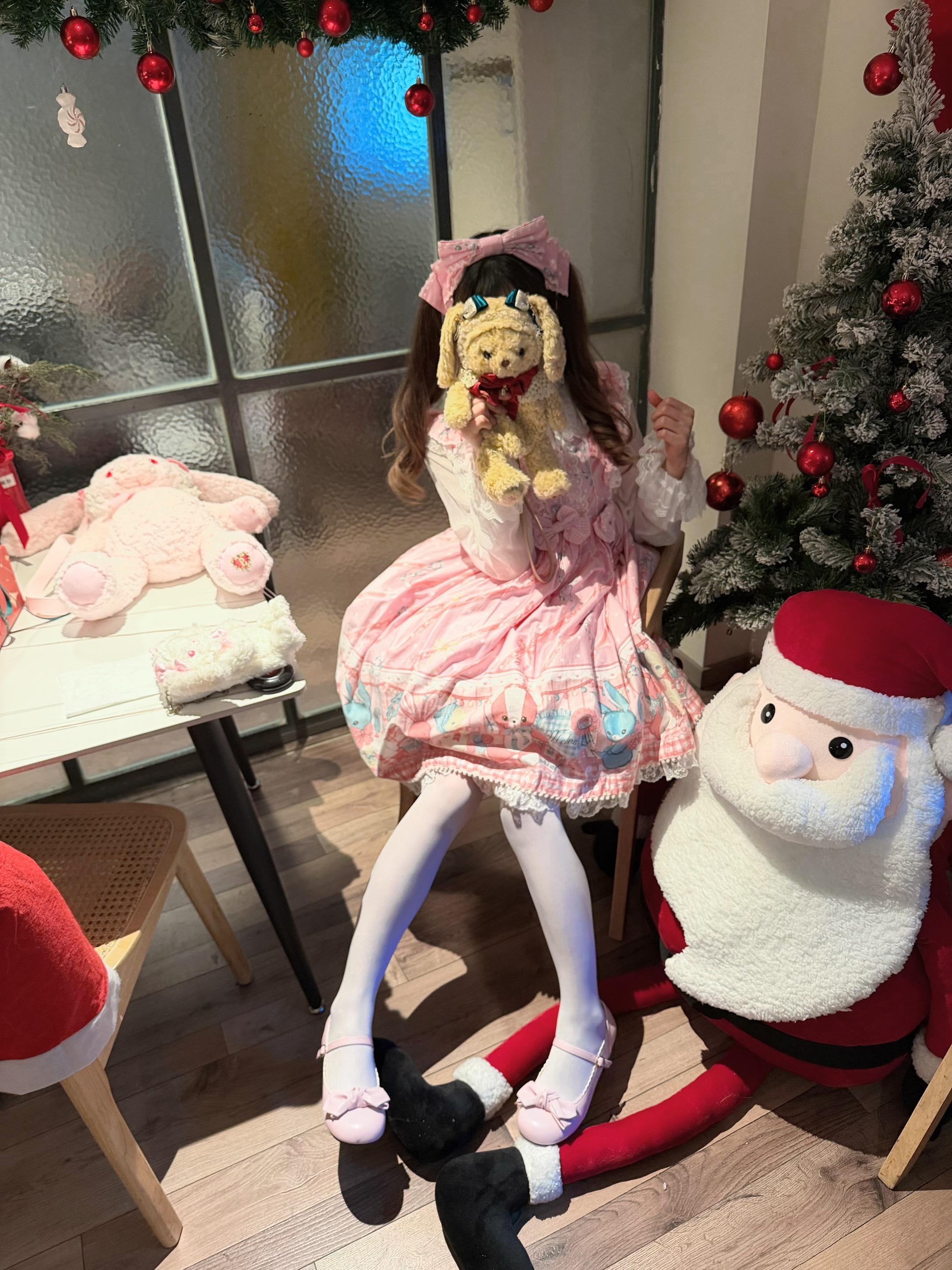 谁跟圣诞老人许愿要一个打金铲铲的天才少女  我差一点被圣诞老人打晕带走了