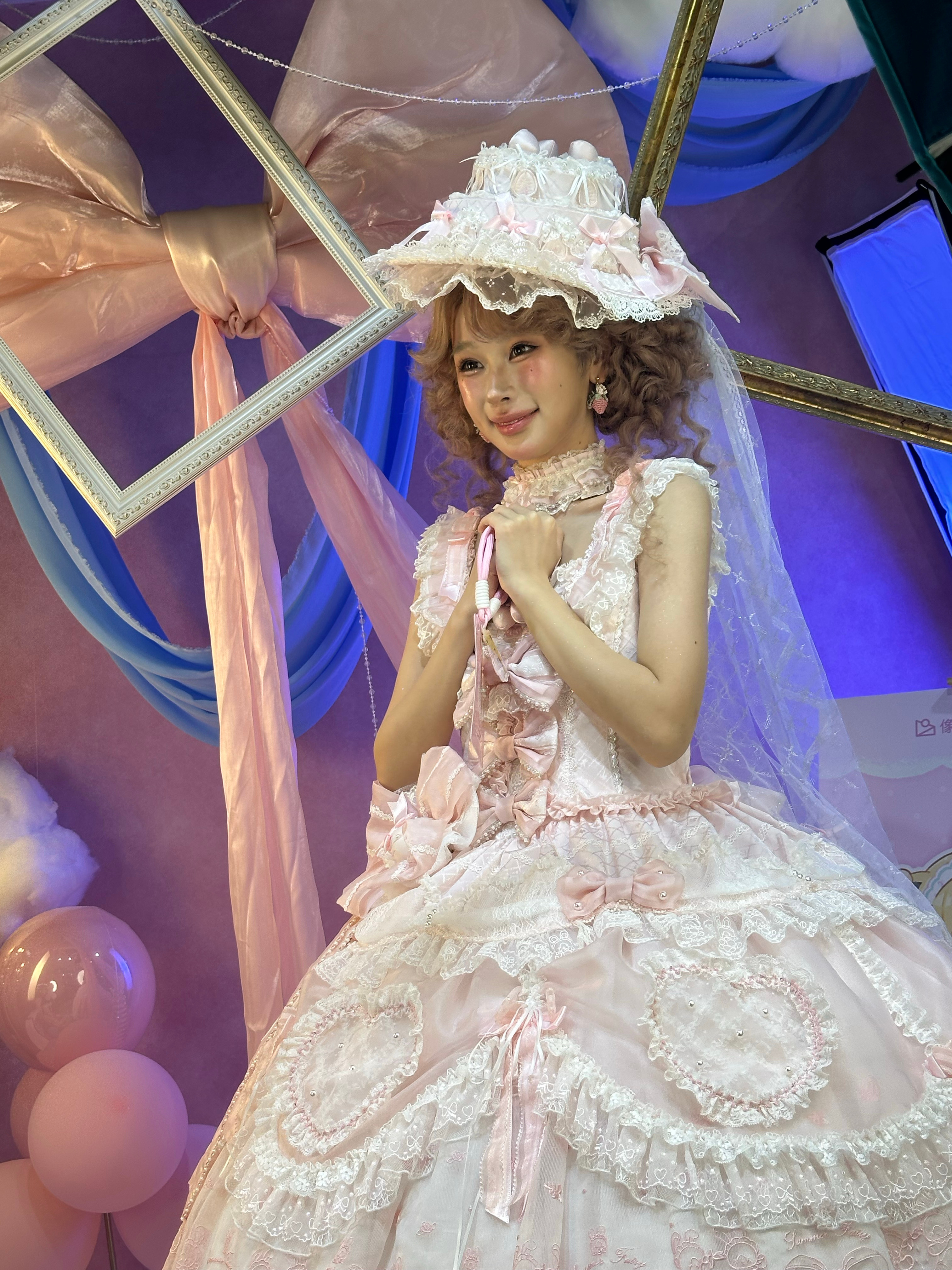 上海CJ漫展蛋糕娘萌晕全场夏日逛CJ暑气满满，还好展区超多蛋糕娘coser。甜酷