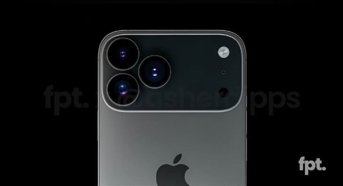 iPhone17Pro模具曝光 乍看起来，这个后盖的镜组设计相当违和！不过，因为